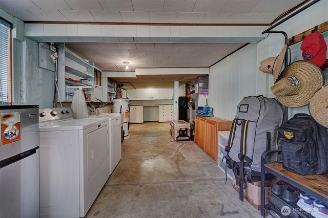 1112 N Cambrian Avenue, Bremerton, WA 98312