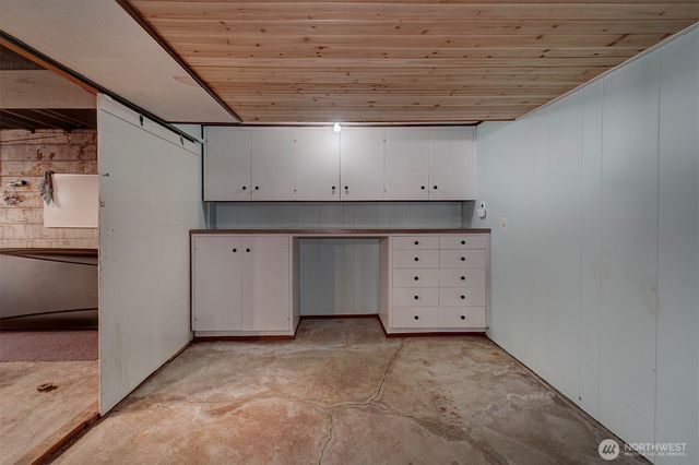 1112 N Cambrian Avenue, Bremerton, WA 98312