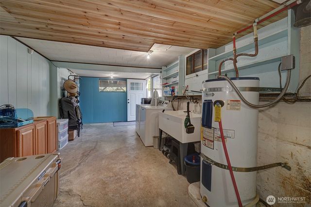1112 N Cambrian Avenue, Bremerton, WA 98312