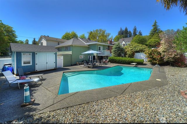 1112 N Cambrian Avenue, Bremerton, WA 98312
