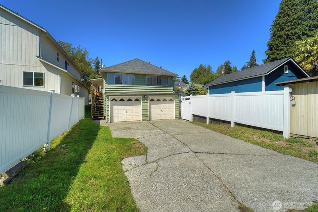 1112 N Cambrian Avenue, Bremerton, WA 98312