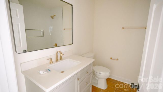 501-B Granby Circle, Charlotte, NC 28217