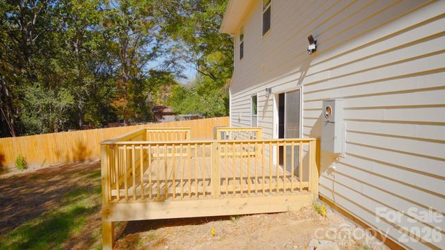 501-B Granby Circle, Charlotte, NC 28217