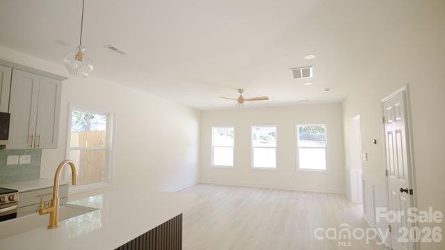 501-B Granby Circle, Charlotte, NC 28217