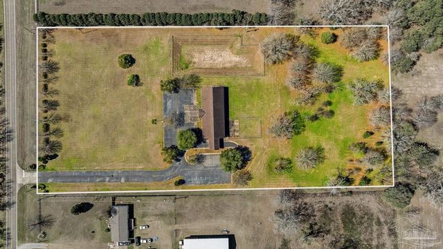 2828 Harvest Rd, Jay, FL 32565