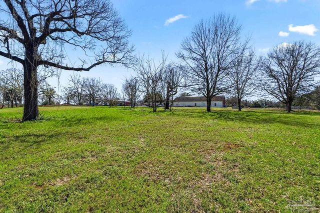 2828 Harvest Rd, Jay, FL 32565