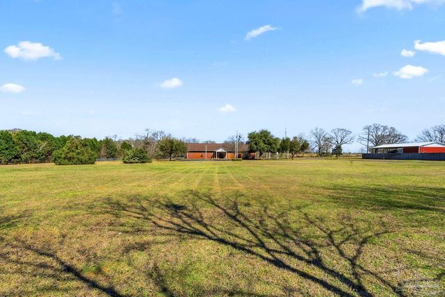 2828 Harvest Rd, Jay, FL 32565