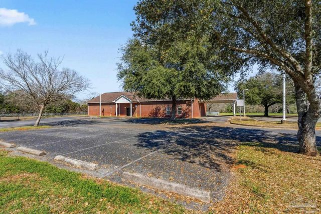 2828 Harvest Rd, Jay, FL 32565