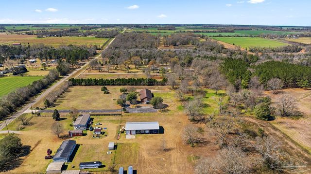 2828 Harvest Rd, Jay, FL 32565