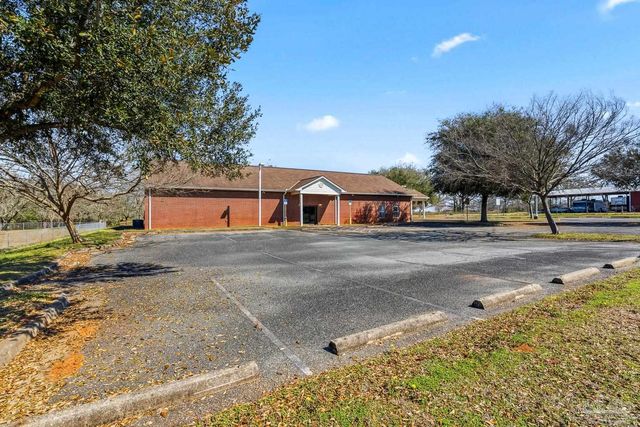 2828 Harvest Rd, Jay, FL 32565