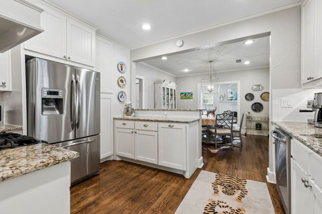 5715 Kenwood Avenue, Dallas, TX 75206