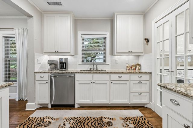 5715 Kenwood Avenue, Dallas, TX 75206