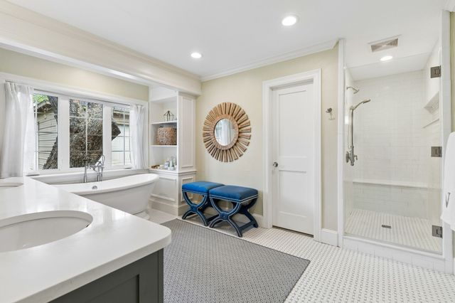 5715 Kenwood Avenue, Dallas, TX 75206