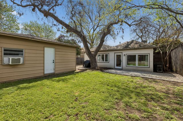 5715 Kenwood Avenue, Dallas, TX 75206