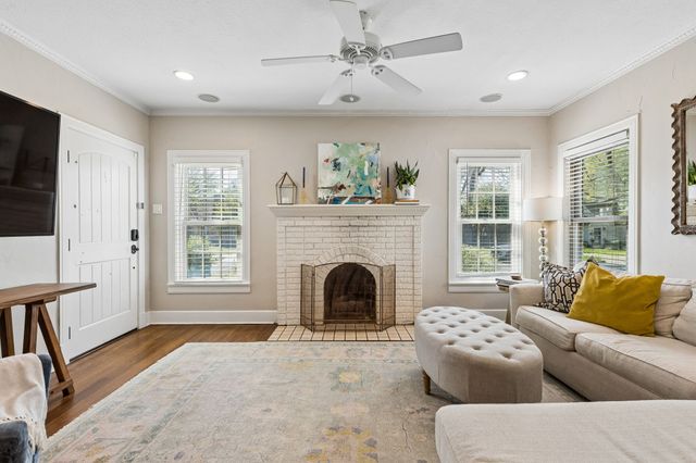 5715 Kenwood Avenue, Dallas, TX 75206