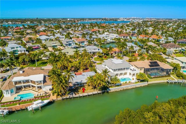 2195 Sheepshead DR, Naples, FL 34102