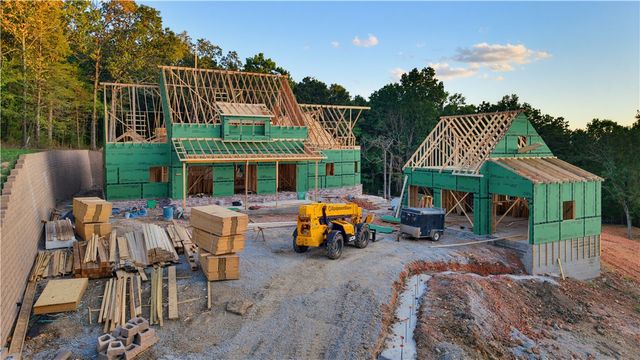 2079 E Stone Mountain Drive, Fayetteville, AR 72701