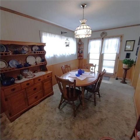 103 N Arnold Avenue, Harrisonville, MO 64701