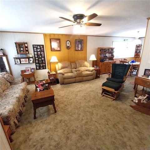 103 N Arnold Avenue, Harrisonville, MO 64701