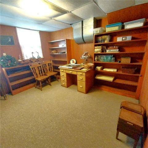 103 N Arnold Avenue, Harrisonville, MO 64701