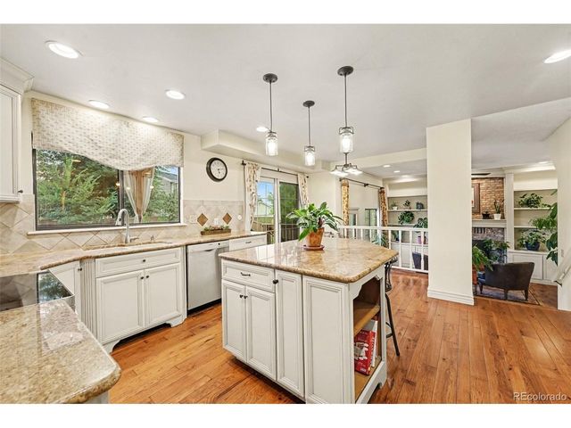 454 Old Stone Dr, Littleton, CO 80126