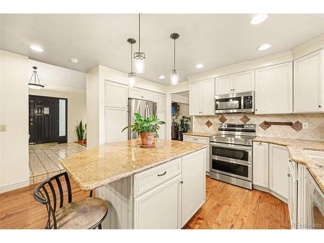 454 Old Stone Dr, Littleton, CO 80126