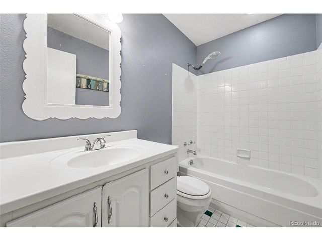 454 Old Stone Dr, Littleton, CO 80126