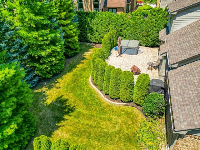 44215 Riverview Ridge Drive, Clinton Township, MI 48038