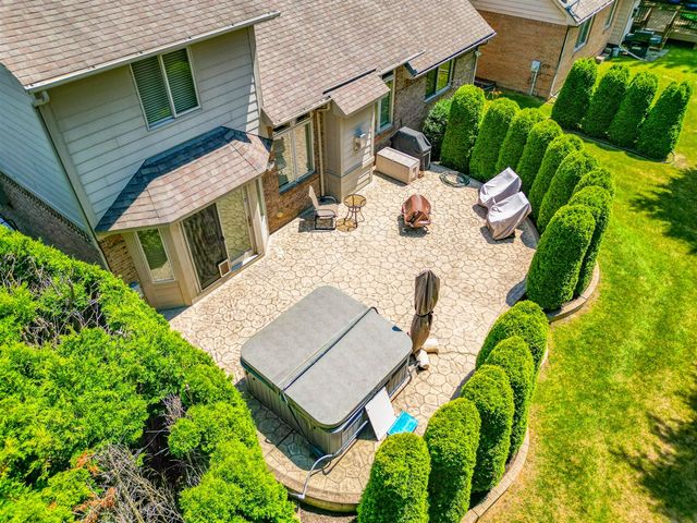 44215 Riverview Ridge Drive, Clinton Township, MI 48038