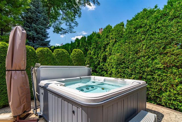 44215 Riverview Ridge Drive, Clinton Township, MI 48038