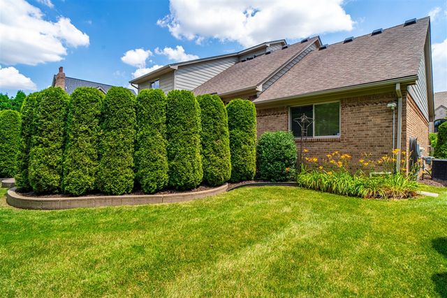 44215 Riverview Ridge Drive, Clinton Township, MI 48038