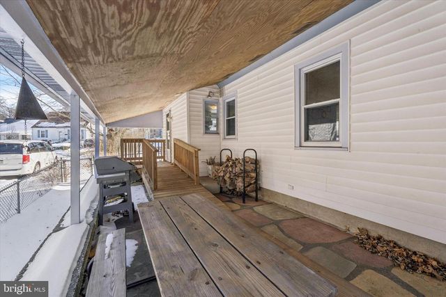 2305 TRIEBEL RD, Abington, PA 19001