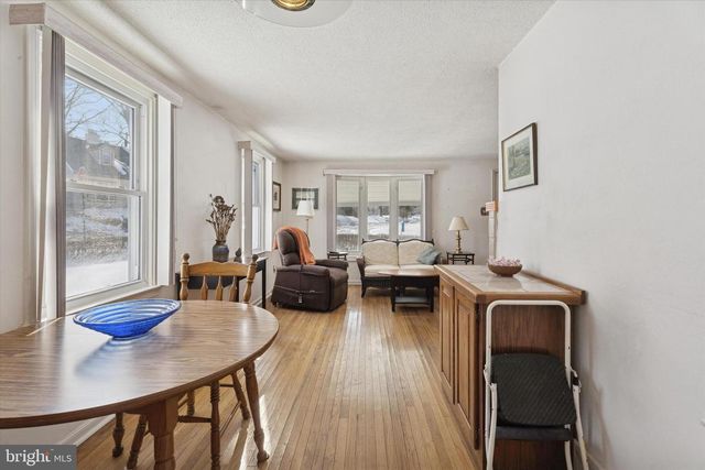 2305 TRIEBEL RD, Abington, PA 19001