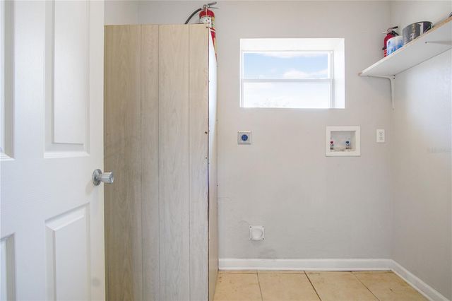 1205 AVENUE F, Haines City, FL 33844