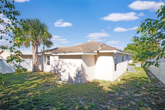 1205 AVENUE F, Haines City, FL 33844