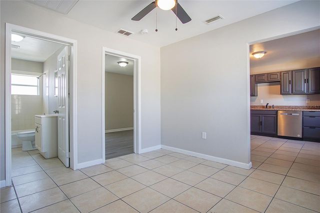 1205 AVENUE F, Haines City, FL 33844