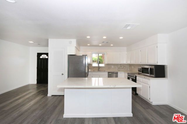 76983 California Drive, Palm Desert, CA 92211
