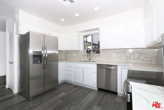 76983 California Drive, Palm Desert, CA 92211