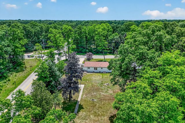 4214 W White Lake Drive, Whitehall City, MI 49461