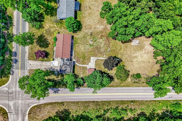 4214 W White Lake Drive, Whitehall City, MI 49461