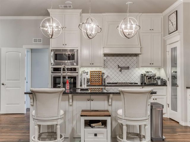 3904 Palisade Lane, Oklahoma City, OK 73179