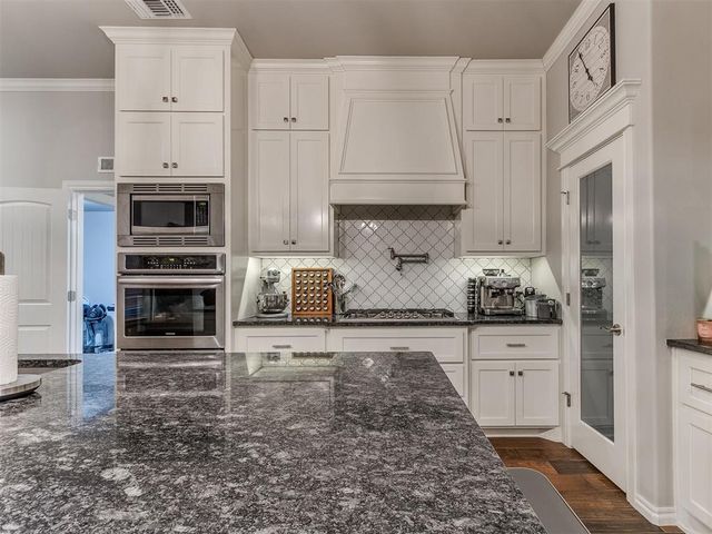 3904 Palisade Lane, Oklahoma City, OK 73179