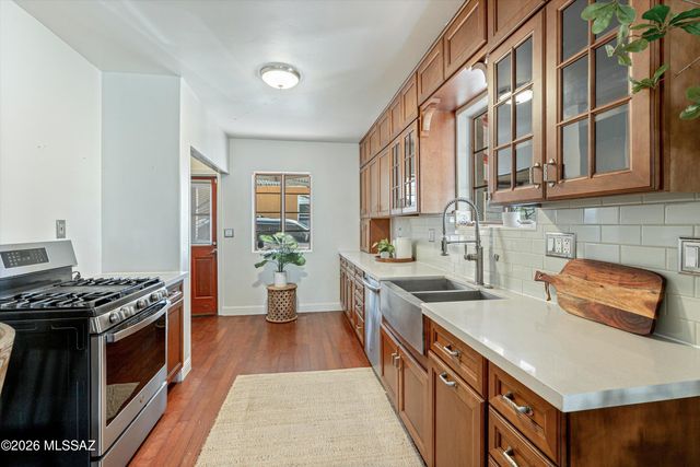 2909 E Lester Street, Tucson, AZ 85716