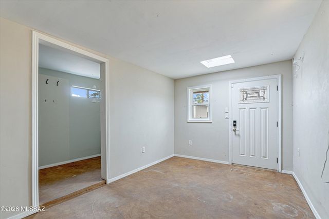 2909 E Lester Street, Tucson, AZ 85716