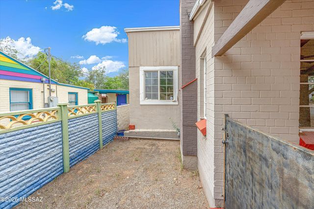 2909 E Lester Street, Tucson, AZ 85716