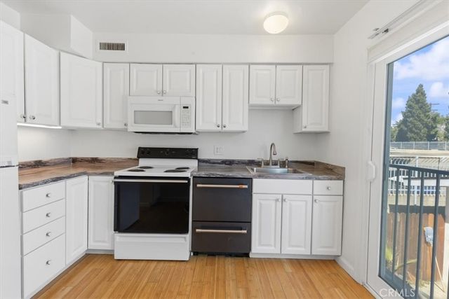 1115 Cordova Street 123, Pasadena, CA 91106