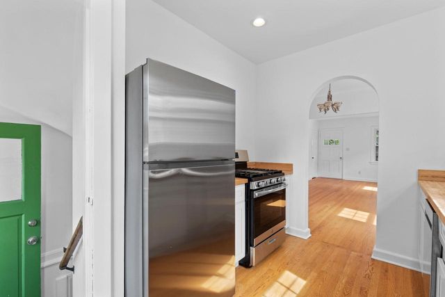 8313 Stickney AVENUE, Wauwatosa, WI 53213