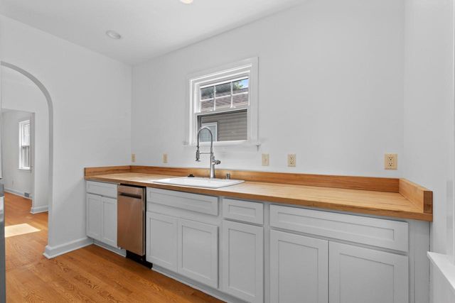 8313 Stickney AVENUE, Wauwatosa, WI 53213