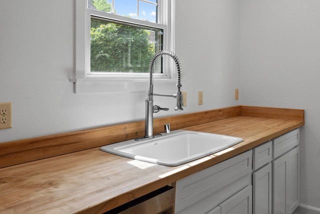 8313 Stickney AVENUE, Wauwatosa, WI 53213