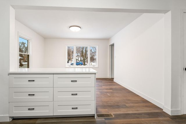 3233 Ridge Road, Highland, IN 46322